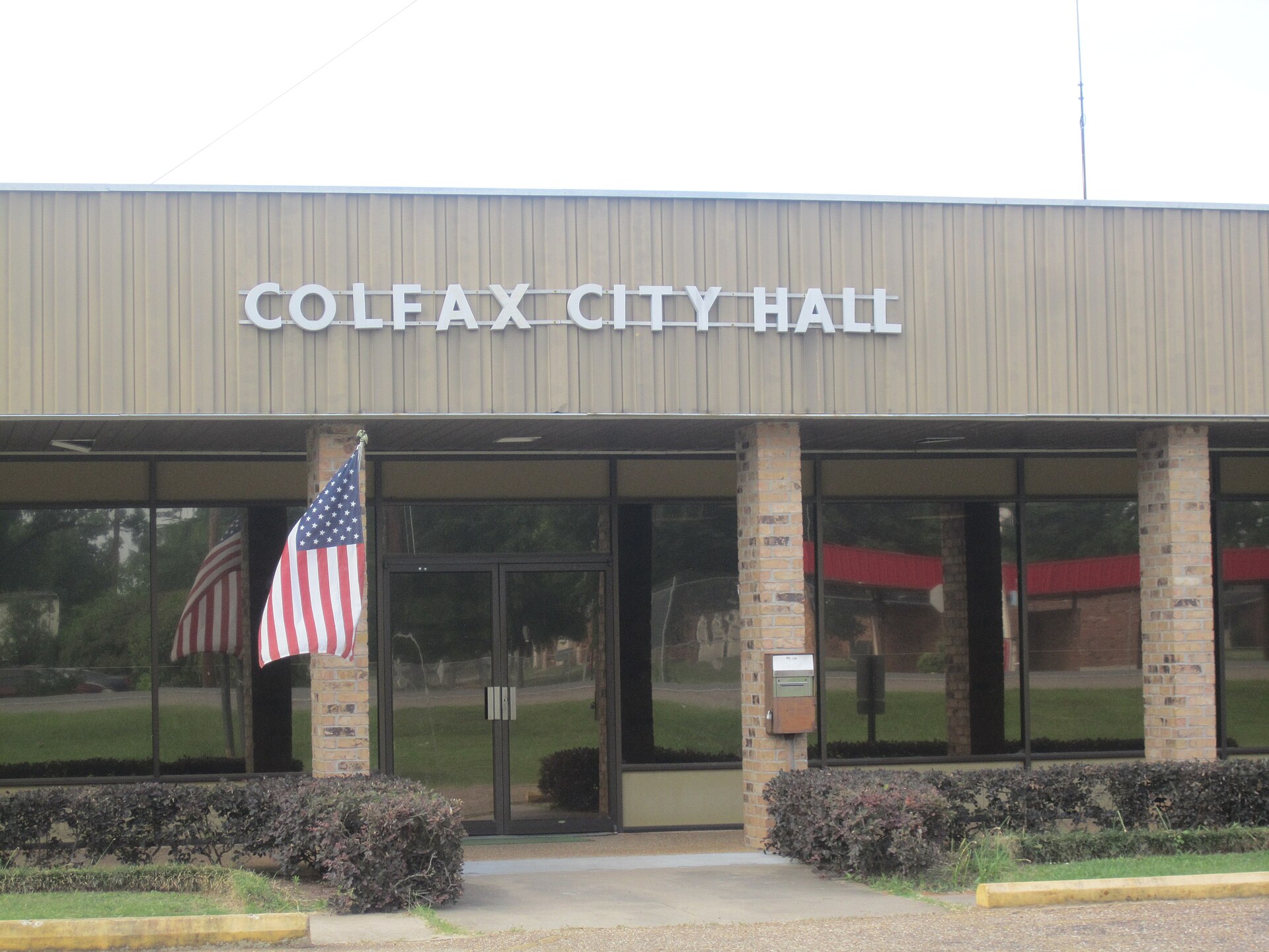 Colfax, Louisiana City Hall, a brick municipal building on Main Street